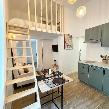 Apartment Cosy Cocoon - 2 To 4 Travelers. Nice